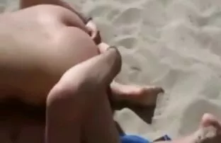 XXX È divisa in due parti da xxx nonne italiane due giocatori