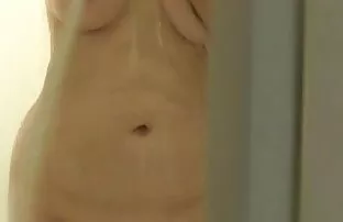 XXX Pazzo e bellissimo film porno nonne e nipoti ragazze lao su forte cazzo di lei fidanzato