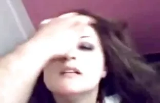 XXX Questo ragazzo ha visto la sua ragazza, i suoi amici video porno nonne con nipoti