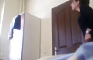XXX L'uomo video porno di vecchie signore sulla macchina fotografica è un dilettante