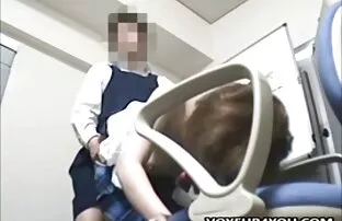 XXX Una ragazza per due membri video porno nonne con giovani allo stesso tempo