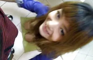 XXX Ragazza nonne porche xxx con i capelli rosa con un grosso cazzo,