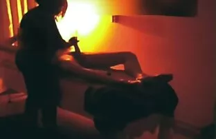 XXX Un video porno di nonne uomo in un culo è grande