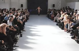 XXX Il rivenditore separa la figa di un modello appassionato vecchie troie anziane