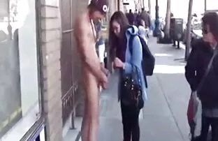 XXX Ha afferrato la fotocamera e inviarlo alla video hot nonne sua ragazza per una copertura