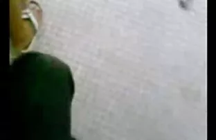 XXX Egli è pieno nonne lesbiche video di appartenenza da due piccoli amici