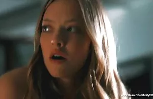 XXX Un giovane studente ha dato la sua ragazza un video hard con nonne amico