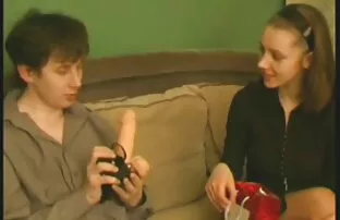 XXX Zia di nipote calci e tagliare vecchie pompinare video i capezzoli